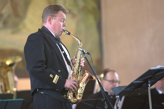 Solistina musiikkimajuri Jaakko Nurila.