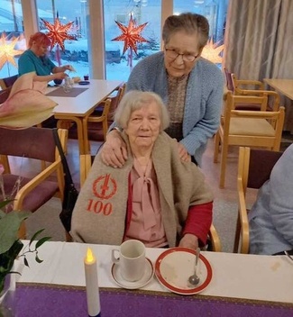 Sirkka Kajanne ja Lyyli Väre.